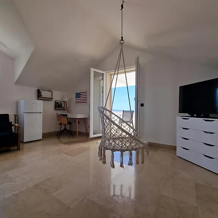 Stress Free Garden House *